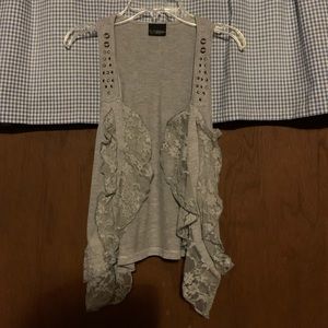 Daytrip Vest with Lace   Size Small